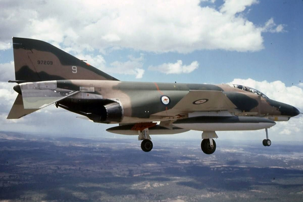 Avusturalya Kraliyet Hava Kuvvetlerinde bir zamanlar görev yapmış F-4 Phantom II Savaş Uçağı