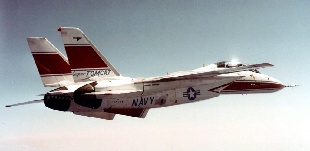 F401-P400 motorları kullanan 157986 numaralı F-14B prototipi 